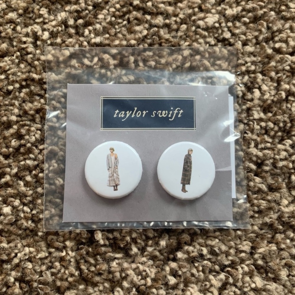 NEW Taylor Swift Folklore Eras Pin Set - Picture 3 of 6